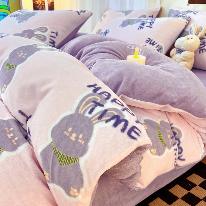 91家纺网 家纺一手货源 找家纺 HL原创 2025新款牛奶绒四件套 紫韵兔兔