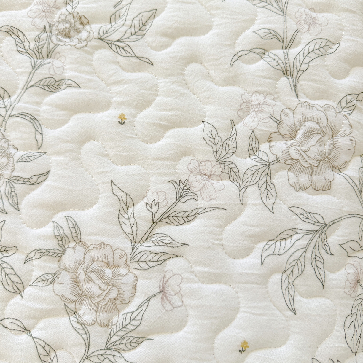 91家纺网 家纺一手货源 找家纺 笠裙家纺 2025新款水洗棉荷叶花边法式赫本风夹棉加厚床裙单床裙床裙单件 夹棉-花恋