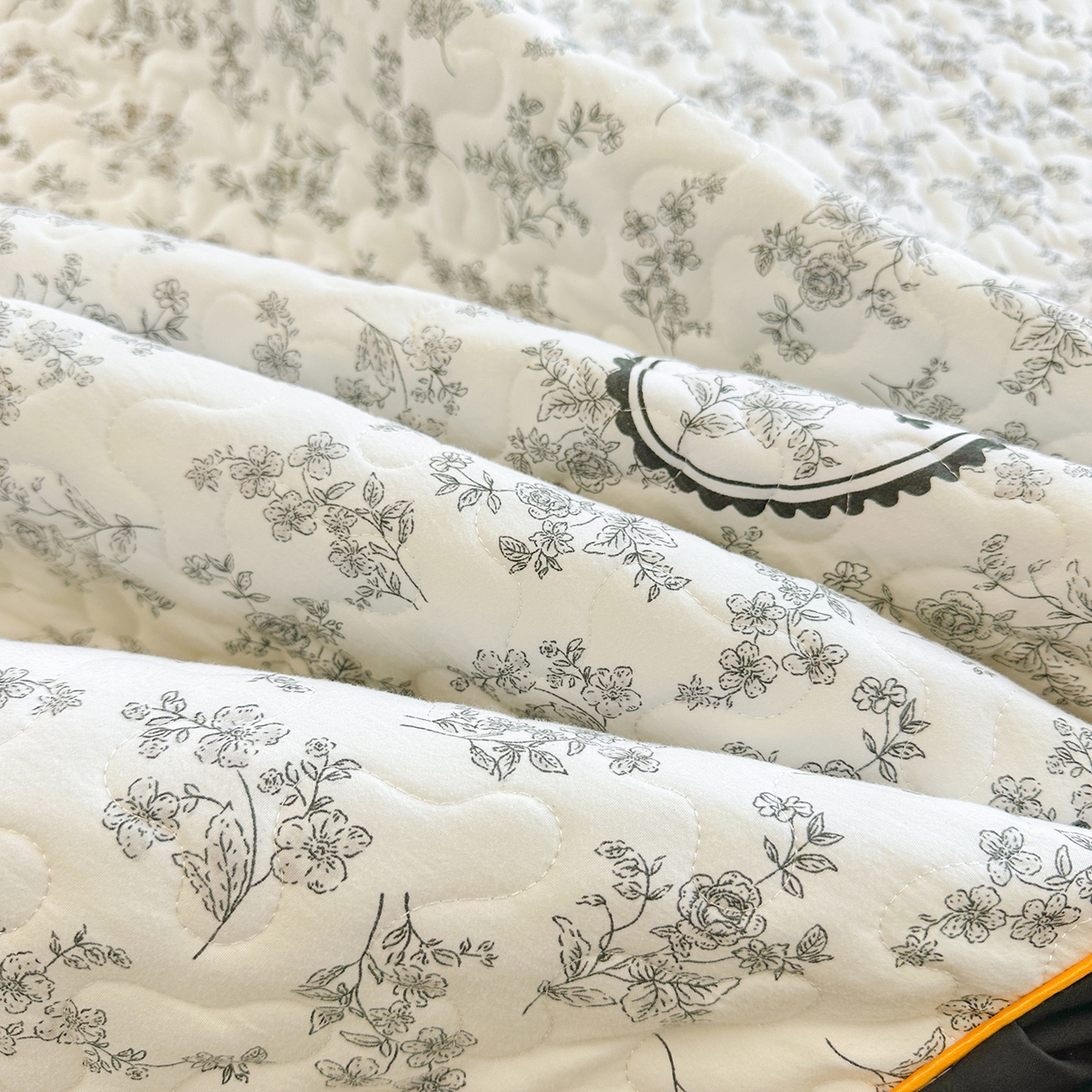 91家纺网 家纺一手货源 找家纺 笠裙家纺 2025新款水洗棉荷叶花边法式赫本风夹棉加厚床裙单床裙床裙单件 夹棉-花香