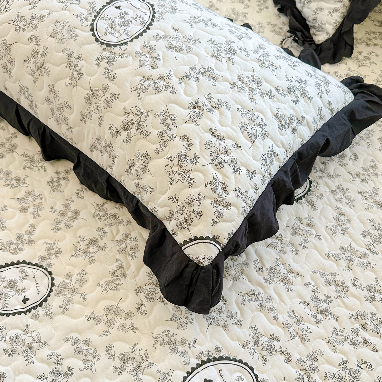 91家纺网 家纺一手货源 找家纺 笠裙家纺 2025新款水洗棉荷叶花边法式赫本风夹棉加厚床裙单床裙床裙单件 夹棉-花香