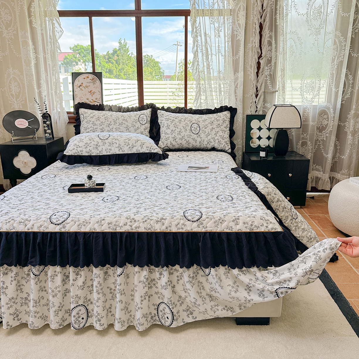 91家纺网 家纺一手货源 找家纺 笠裙家纺 2025新款水洗棉荷叶花边法式赫本风夹棉加厚床裙单床裙床裙单件 夹棉-花香