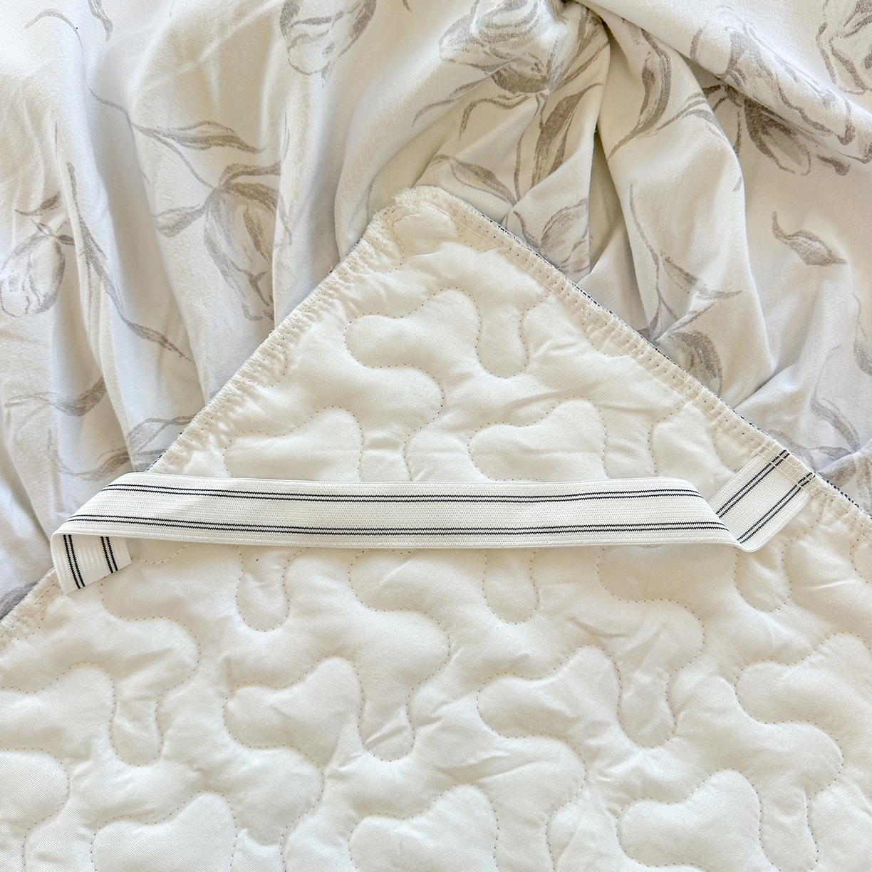 91家纺网 家纺一手货源 找家纺 笠裙家纺 2025新款水洗棉荷叶花边法式赫本风夹棉加厚床裙单床裙床裙单件 夹棉-玫瑰