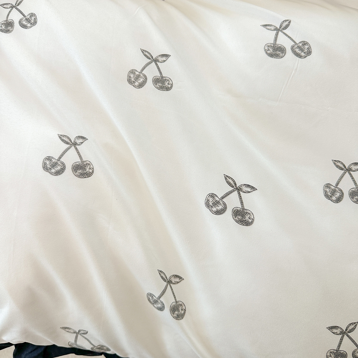 91家纺网 家纺一手货源 找家纺 笠裙家纺 2025新款水洗棉荷叶花边法式赫本风夹棉加厚床裙单床裙床裙单件 夹棉-樱桃