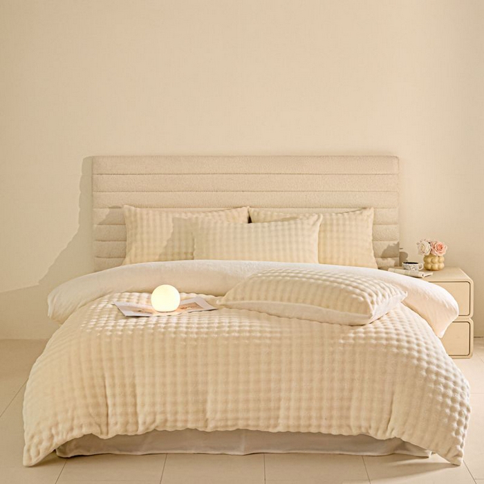 91家纺网 家纺一手货源 找家纺 （总）眠博士 2025新款兔绒牛奶绒加厚保暖四件套-凯瑟琳场景一