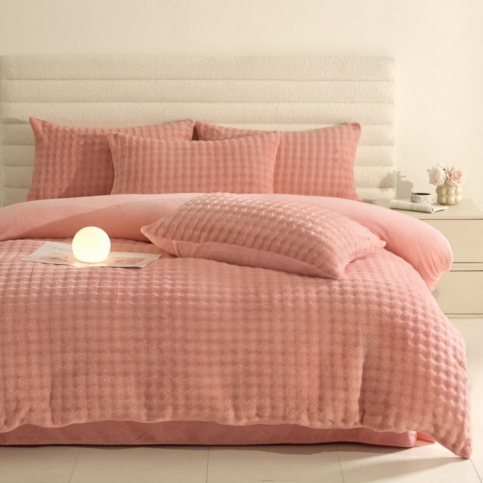 91家纺网 家纺一手货源 找家纺 眠博士 2025新款兔绒牛奶绒加厚保暖四件套-凯瑟琳场景一 凯瑟琳-暖豆沙