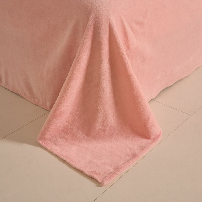 91家纺网 家纺一手货源 找家纺 眠博士 2025新款兔绒牛奶绒加厚保暖四件套-凯瑟琳场景一 凯瑟琳-暖豆沙