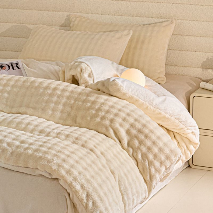 91家纺网 家纺一手货源 找家纺 （总）眠博士 2025新款兔绒牛奶绒加厚保暖四件套-凯瑟琳场景一