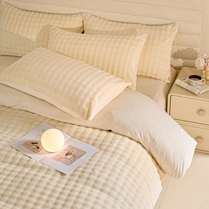 91家纺网 家纺一手货源 找家纺 （总）眠博士 2025新款兔绒牛奶绒加厚保暖四件套-凯瑟琳场景一