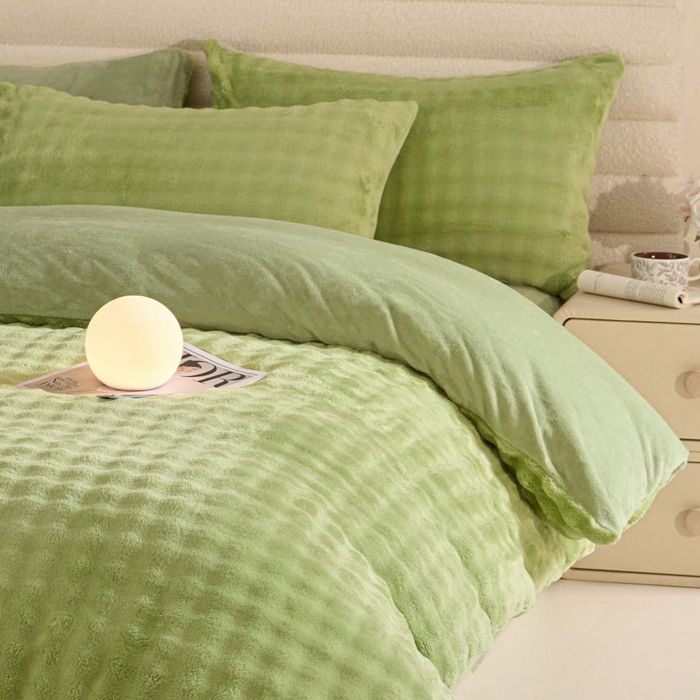 91家纺网 家纺一手货源 找家纺 眠博士 2025新款兔绒牛奶绒加厚保暖四件套-凯瑟琳场景一 凯瑟琳-暖绿