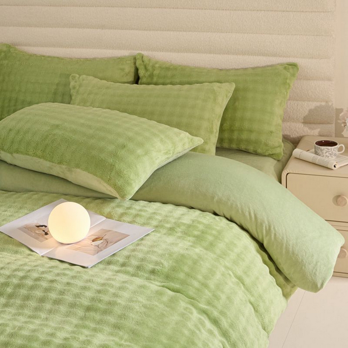 91家纺网 家纺一手货源 找家纺 眠博士 2025新款兔绒牛奶绒加厚保暖四件套-凯瑟琳场景一 凯瑟琳-暖绿