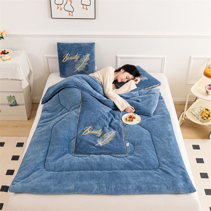 91家纺网 家纺一手货源 找家纺 （总）哩哩熊 2025新款抱枕被子两用加厚二合一汽车载枕头办公室午睡毯子冬天靠枕-羽叶