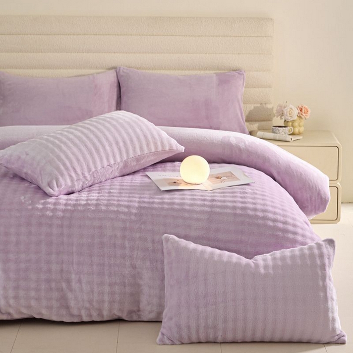 91家纺网 家纺一手货源 找家纺 眠博士 2025新款兔绒牛奶绒加厚保暖四件套-凯瑟琳场景一 凯瑟琳-暖紫