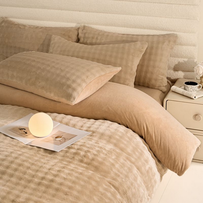 91家纺网 家纺一手货源 找家纺 眠博士 2025新款兔绒牛奶绒加厚保暖四件套-凯瑟琳场景一 凯瑟琳-暖咖