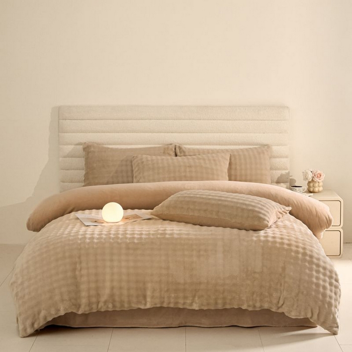 91家纺网 家纺一手货源 找家纺 眠博士 2025新款兔绒牛奶绒加厚保暖四件套-凯瑟琳场景一 凯瑟琳-暖咖