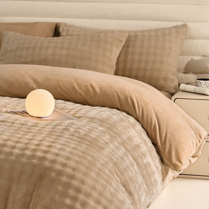 91家纺网 家纺一手货源 找家纺 眠博士 2025新款兔绒牛奶绒加厚保暖四件套-凯瑟琳场景一 凯瑟琳-暖咖