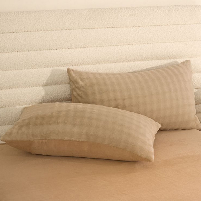 91家纺网 家纺一手货源 找家纺 眠博士 2025新款兔绒牛奶绒加厚保暖四件套-凯瑟琳场景一 凯瑟琳-暖咖