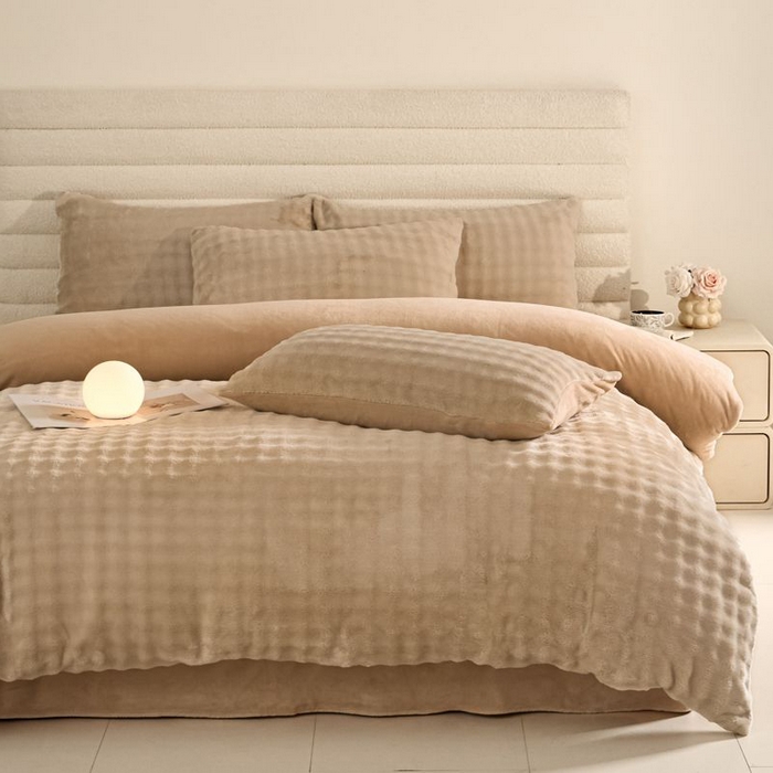 91家纺网 家纺一手货源 找家纺 眠博士 2025新款兔绒牛奶绒加厚保暖四件套-凯瑟琳场景一 凯瑟琳-暖咖