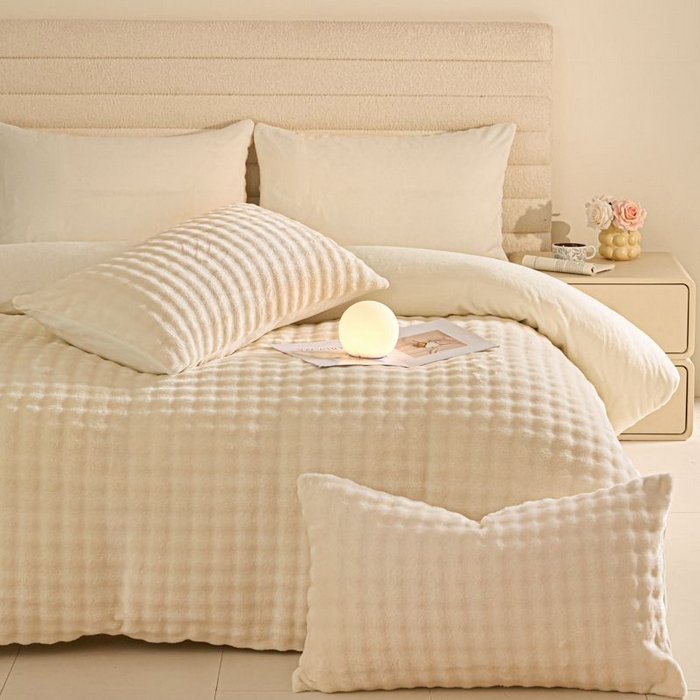 91家纺网 家纺一手货源 找家纺 （总）眠博士 2025新款兔绒牛奶绒加厚保暖四件套-凯瑟琳场景一