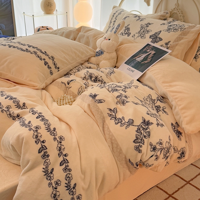 91家纺网 家纺一手货源 找家纺 HL原创 2025新款牛奶绒单品被套单件被套 法式花园