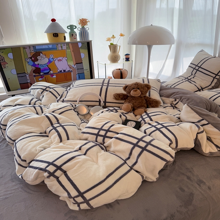 91家纺网 家纺一手货源 找家纺 HL原创 2025新款牛奶绒单品被套单件被套 简约格