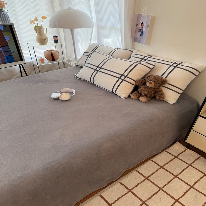 91家纺网 家纺一手货源 找家纺 HL原创 2025新款牛奶绒单品被套单件被套 简约格