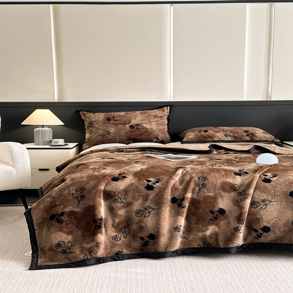 91家纺网 家纺一手货源 找家纺 （总）芙绣家纺 2025新款雪貂绒毛毯轻奢高级感办公室午休毯空调毯沙发毯加厚