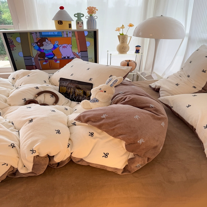 91家纺网 家纺一手货源 找家纺 HL原创 2025新款牛奶绒单品被套单件被套 可可蝴蝶结