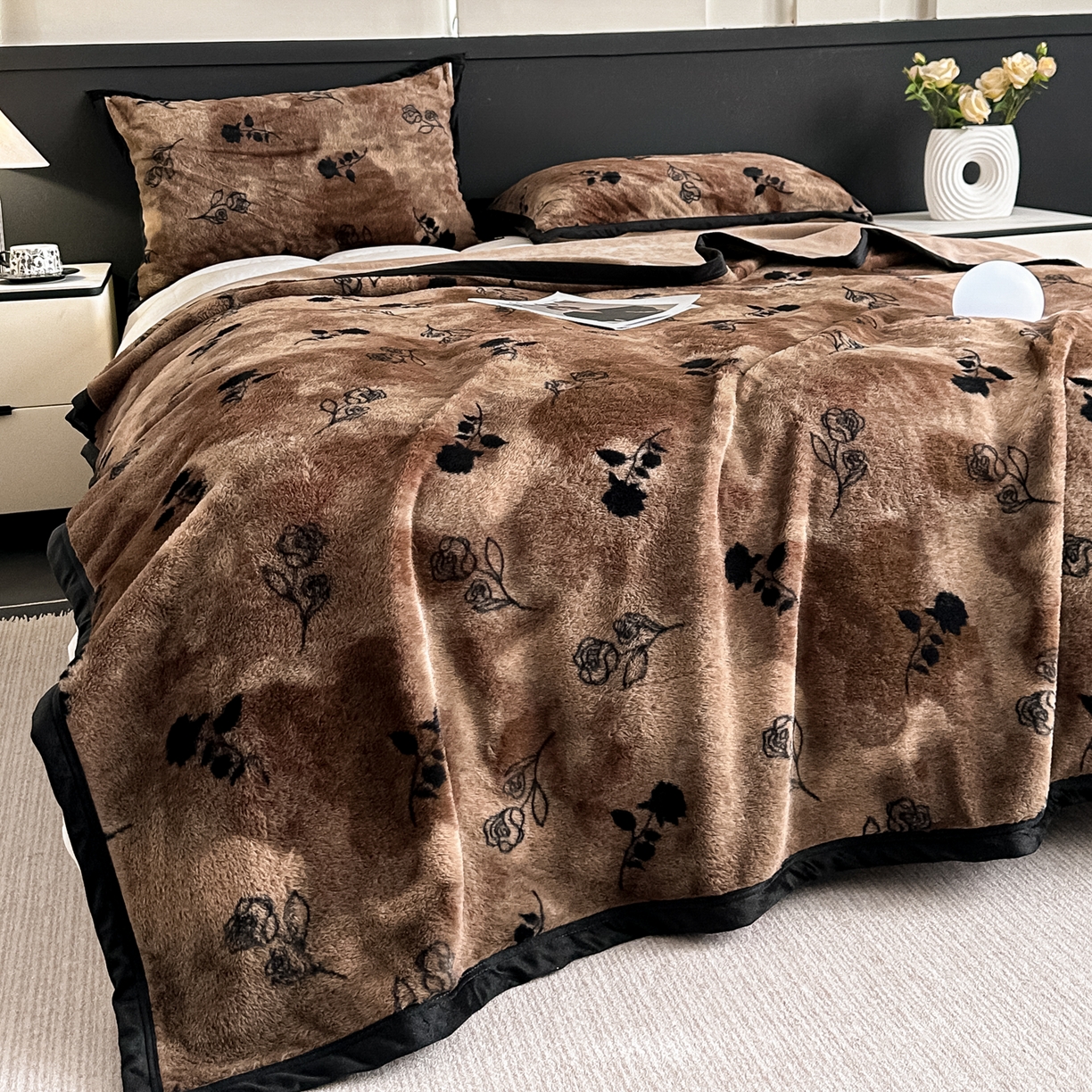 91家纺网 家纺一手货源 找家纺 芙绣家纺 2025新款雪貂绒毛毯轻奢高级感办公室午休毯空调毯沙发毯加厚 爱丽丝