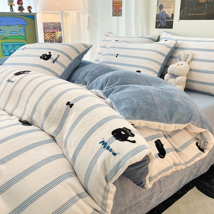 91家纺网 家纺一手货源 找家纺 HL原创 2025新款牛奶绒单品被套单件被套 蓝条猫