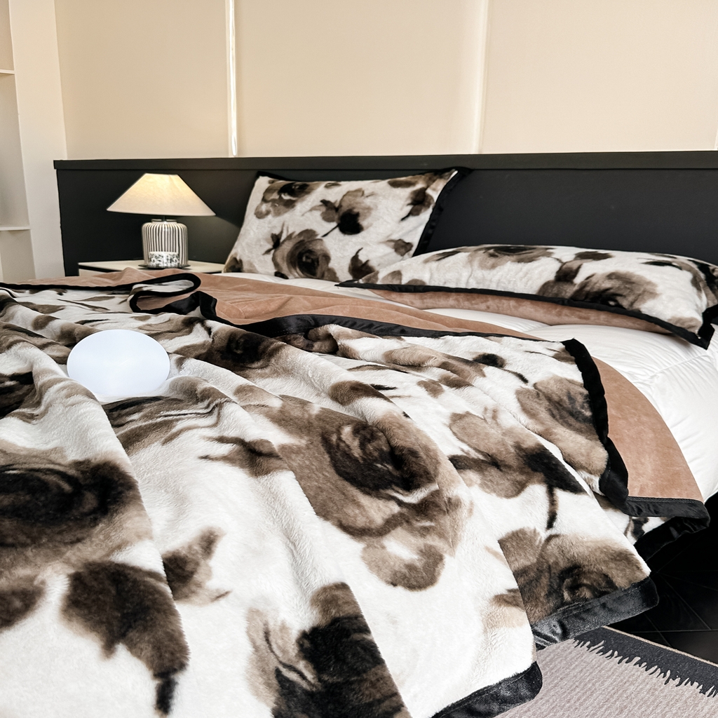 91家纺网 家纺一手货源 找家纺 芙绣家纺 2025新款雪貂绒毛毯轻奢高级感办公室午休毯空调毯沙发毯加厚 恋歌