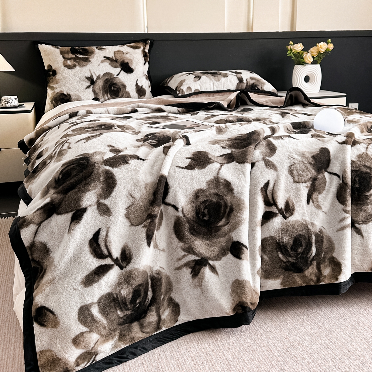 91家纺网 家纺一手货源 找家纺 芙绣家纺 2025新款雪貂绒毛毯轻奢高级感办公室午休毯空调毯沙发毯加厚 恋歌