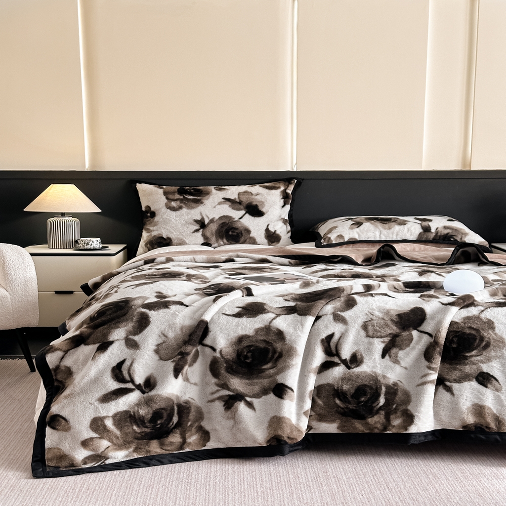 91家纺网 家纺一手货源 找家纺 芙绣家纺 2025新款雪貂绒毛毯轻奢高级感办公室午休毯空调毯沙发毯加厚 恋歌