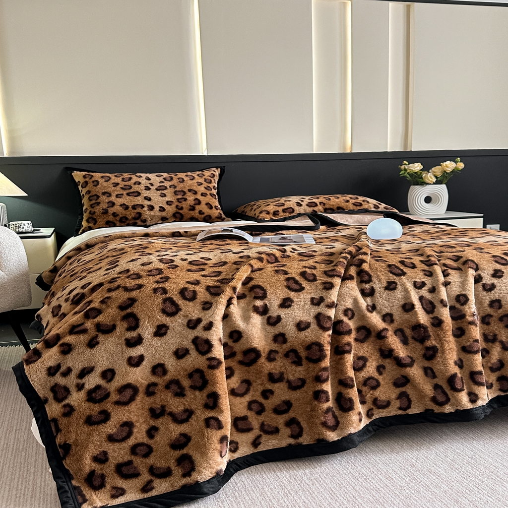 91家纺网 家纺一手货源 找家纺 芙绣家纺 2025新款雪貂绒毛毯轻奢高级感办公室午休毯空调毯沙发毯加厚 露西