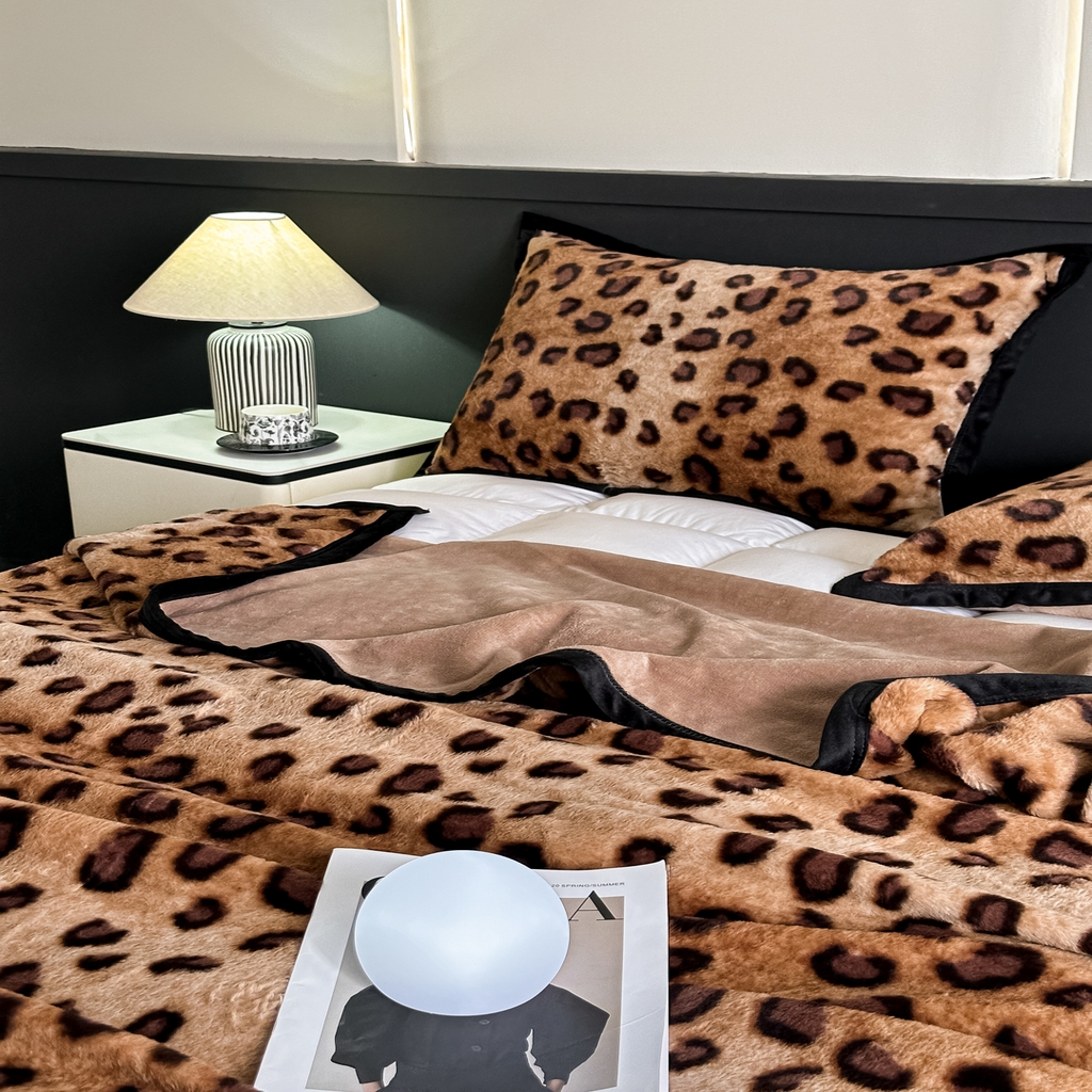 91家纺网 家纺一手货源 找家纺 芙绣家纺 2025新款雪貂绒毛毯轻奢高级感办公室午休毯空调毯沙发毯加厚 露西