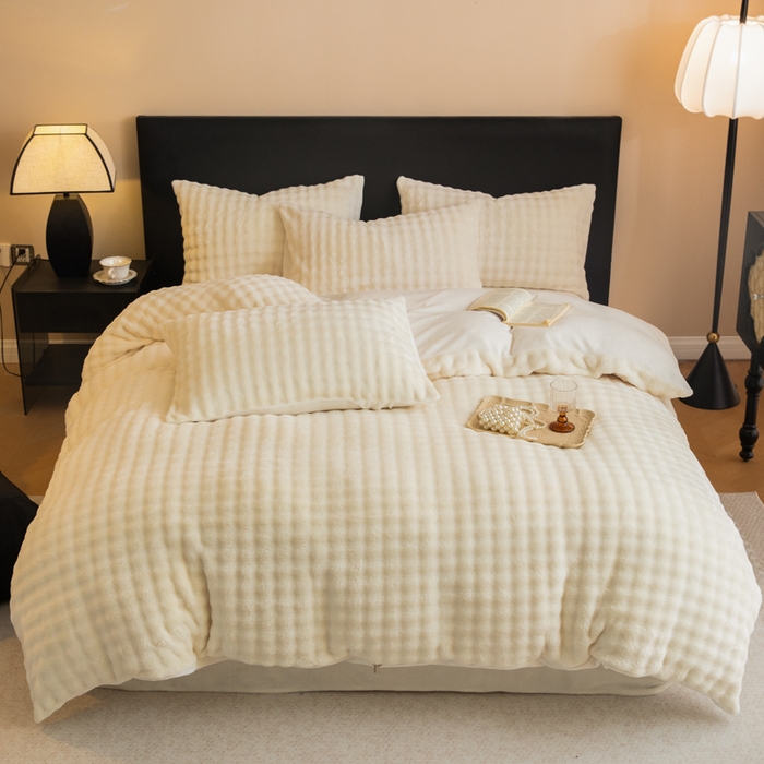 91家纺网 家纺一手货源 找家纺 （总）眠博士 2025新款兔绒牛奶绒加厚保暖四件套-凯瑟琳场景二