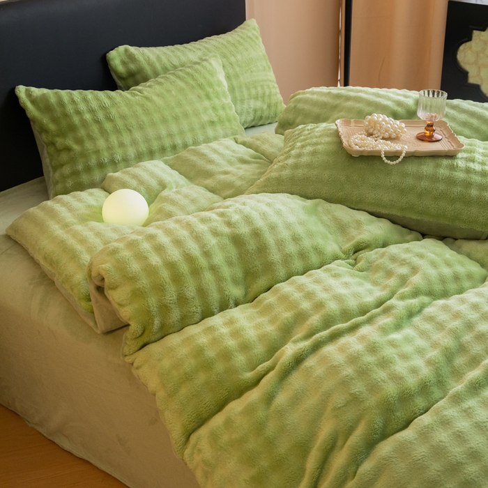 91家纺网 家纺一手货源 找家纺 眠博士 2025新款兔绒牛奶绒加厚保暖四件套-凯瑟琳场景二 凯瑟琳-暖绿