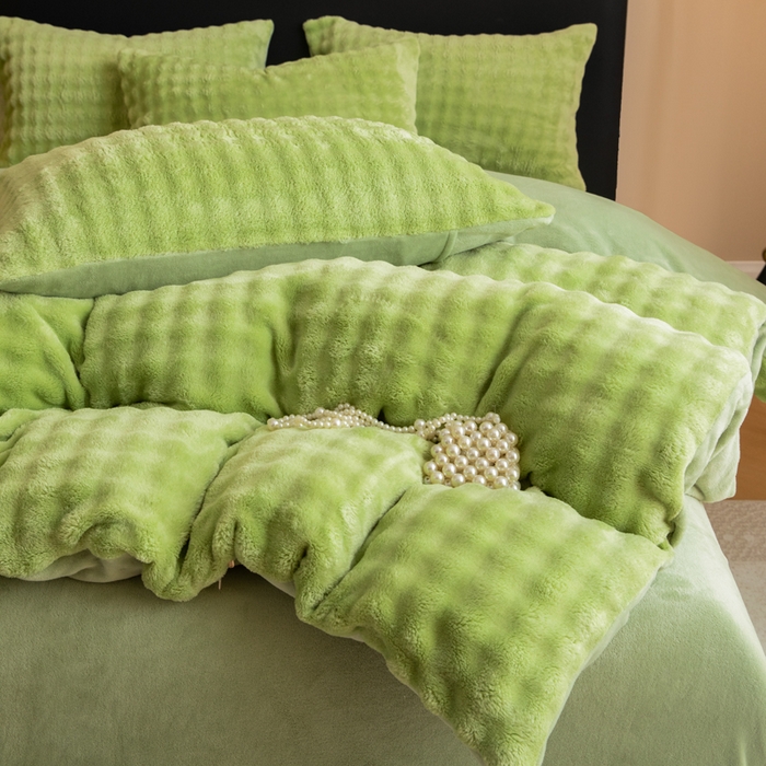 91家纺网 家纺一手货源 找家纺 眠博士 2025新款兔绒牛奶绒加厚保暖四件套-凯瑟琳场景二 凯瑟琳-暖绿