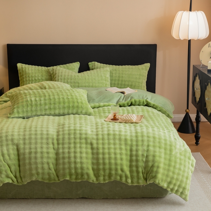 91家纺网 家纺一手货源 找家纺 眠博士 2025新款兔绒牛奶绒加厚保暖四件套-凯瑟琳场景二 凯瑟琳-暖绿