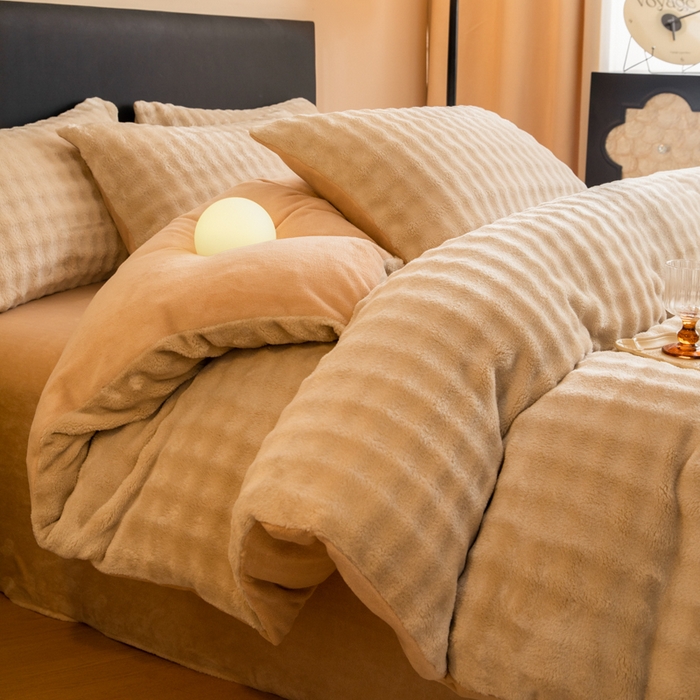 91家纺网 家纺一手货源 找家纺 眠博士 2025新款兔绒牛奶绒加厚保暖四件套-凯瑟琳场景二 凯瑟琳-暖咖