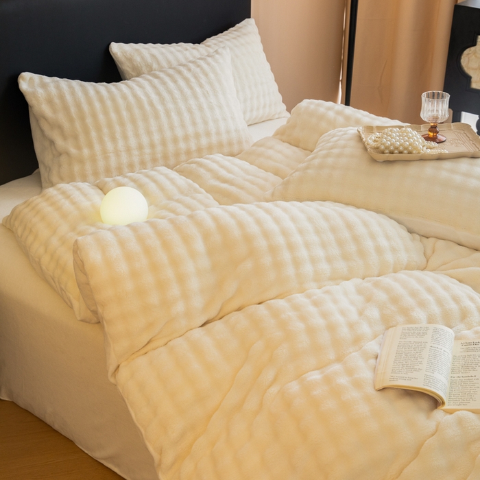 91家纺网 家纺一手货源 找家纺 （总）眠博士 2025新款兔绒牛奶绒加厚保暖四件套-凯瑟琳场景二