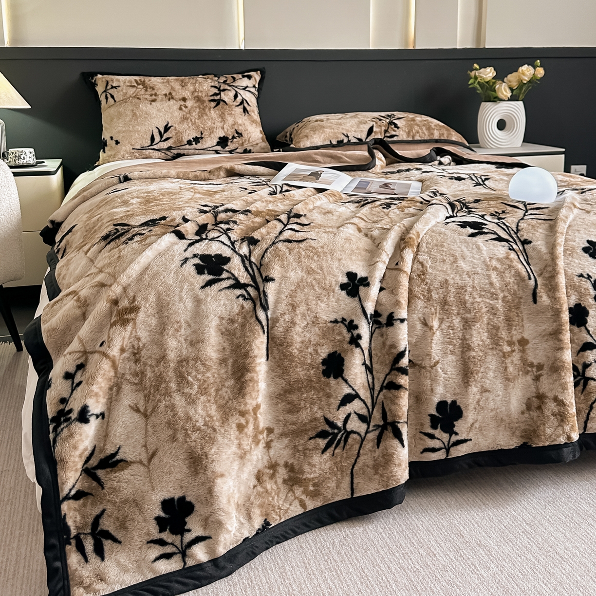 91家纺网 家纺一手货源 找家纺 芙绣家纺 2025新款雪貂绒毛毯轻奢高级感办公室午休毯空调毯沙发毯加厚 梦莎