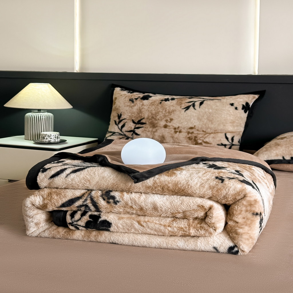 91家纺网 家纺一手货源 找家纺 芙绣家纺 2025新款雪貂绒毛毯轻奢高级感办公室午休毯空调毯沙发毯加厚 梦莎