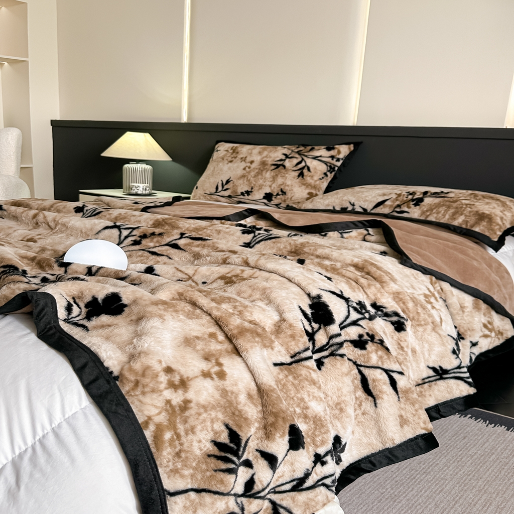 91家纺网 家纺一手货源 找家纺 芙绣家纺 2025新款雪貂绒毛毯轻奢高级感办公室午休毯空调毯沙发毯加厚 梦莎