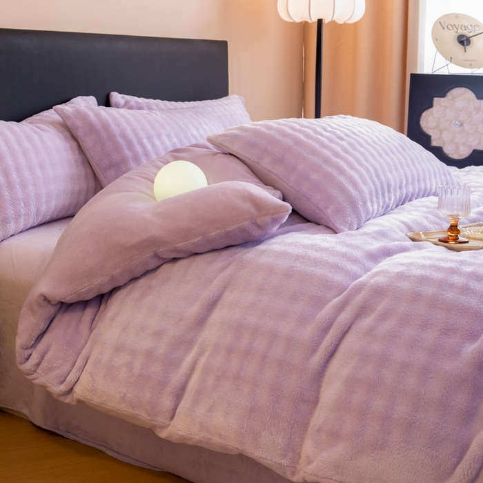 91家纺网 家纺一手货源 找家纺 眠博士 2025新款兔绒牛奶绒加厚保暖四件套-凯瑟琳场景二 凯瑟琳-暖紫