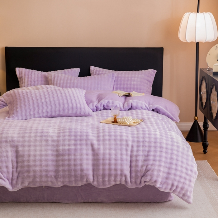 91家纺网 家纺一手货源 找家纺 眠博士 2025新款兔绒牛奶绒加厚保暖四件套-凯瑟琳场景二 凯瑟琳-暖紫