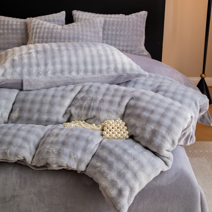 91家纺网 家纺一手货源 找家纺 眠博士 2025新款兔绒牛奶绒加厚保暖四件套-凯瑟琳场景二 凯瑟琳-暖灰