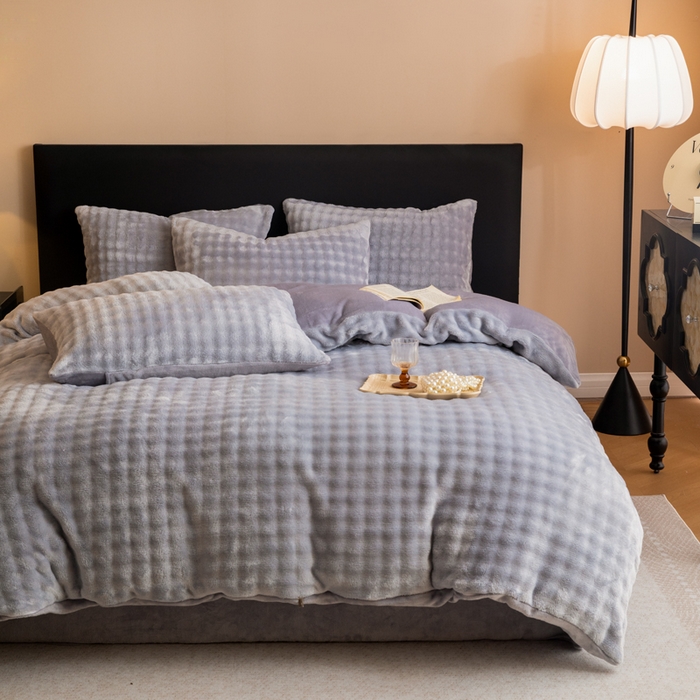 91家纺网 家纺一手货源 找家纺 眠博士 2025新款兔绒牛奶绒加厚保暖四件套-凯瑟琳场景二 凯瑟琳-暖灰