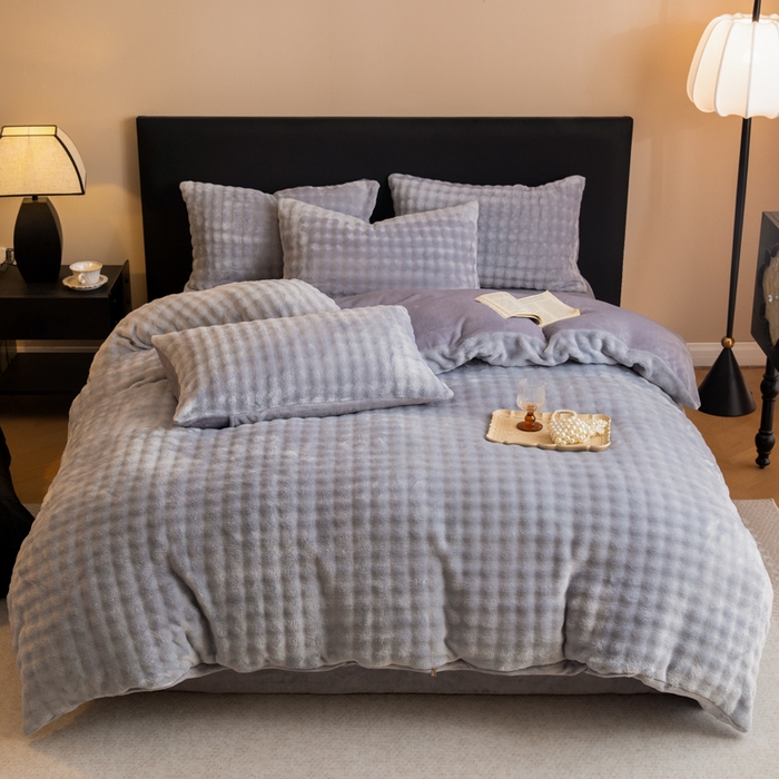 91家纺网 家纺一手货源 找家纺 眠博士 2025新款兔绒牛奶绒加厚保暖四件套-凯瑟琳场景二 凯瑟琳-暖灰