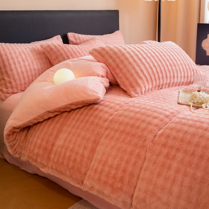 91家纺网 家纺一手货源 找家纺 眠博士 2025新款兔绒牛奶绒加厚保暖四件套-凯瑟琳场景二 凯瑟琳-暖豆沙