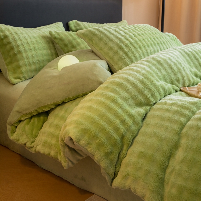 91家纺网 家纺一手货源 找家纺 眠博士 2025新款兔绒牛奶绒加厚保暖四件套-凯瑟琳场景二 凯瑟琳-暖绿